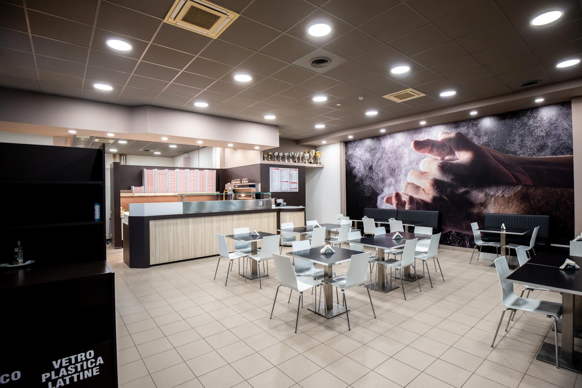 Sala della pizzeria